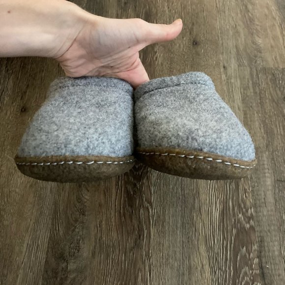 Sorel Nakiska Scuff Slipper - Picture 5 of 9